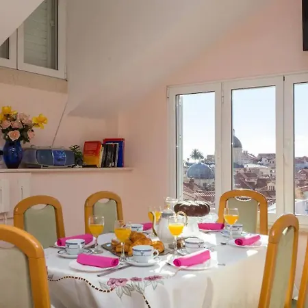 Feriehus House Star 1 *