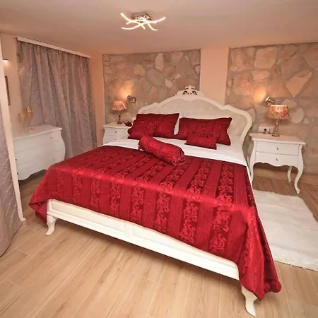 House Star 1