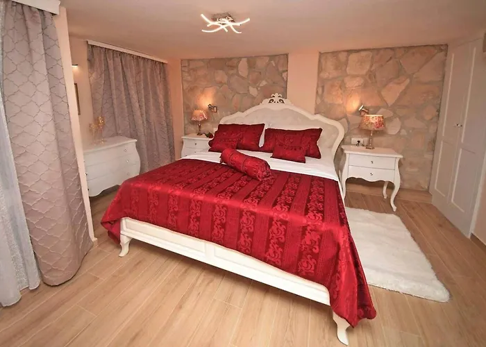 House Star 1
